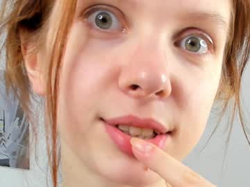 girl
        baby_evalena cam image #3371992