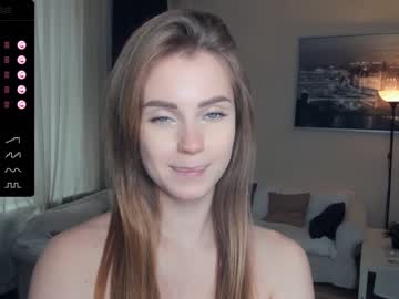 girl
        _wild_orchid_ cam image #1873339