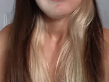girl
        deniseone cam image #1591298