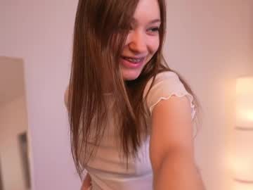girl
        bless_sheila cam image #3876147