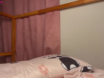 girl
        yourlovelyshow cam image #1060436