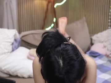 girl
        hinatabroks cam image #3327084