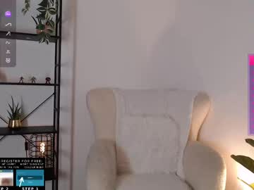 girl
        lucylia_ cam image #4585797