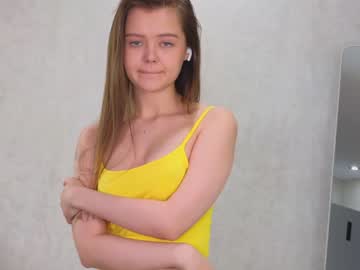 girl
        itwasinsimpsons cam image #2429162