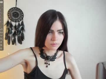 girl
        euphoria_life cam image #1386190
