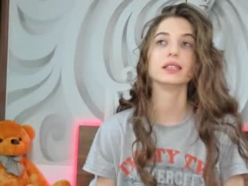 girl
        mia_beka cam image #622510