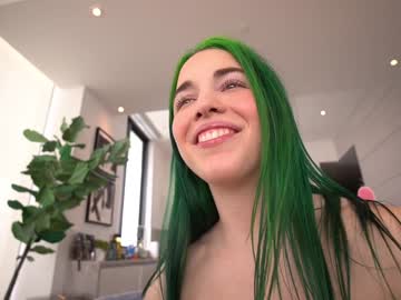 girl
        bailey_eilish cam image #4344076