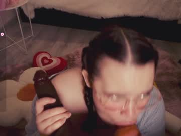 girl
        chery_lady22 cam image #2556511