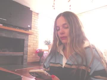 girl
        kendalltyler cam image #3450219