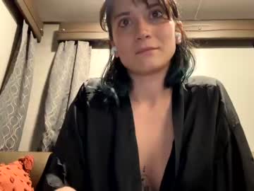 girl
        milaboo_xoxo cam image #1102234