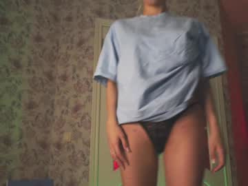 girl
        lesi_moonie cam image #3625582