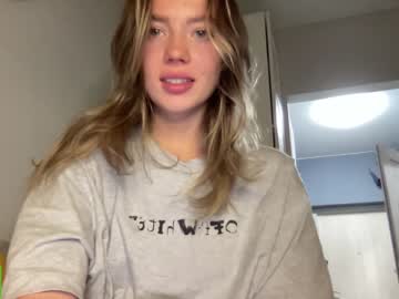 girl
        angel_from_sky cam image #2065313