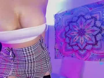 couple
        lucymagical cam image #1741398