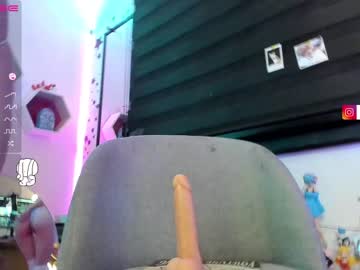 girl
        stephymoon_ cam image #666745