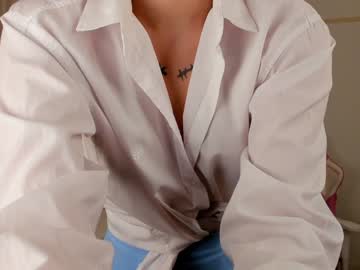 girl
        odelinaferrett cam image #2146298