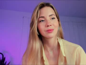 girl
        emmi_rosee cam image #2534006