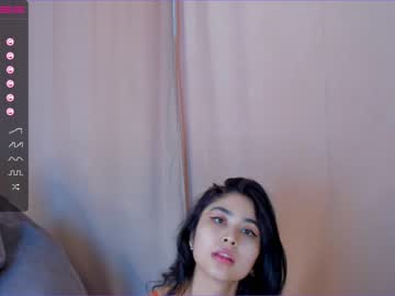 couple
        erarananio cam image #805733