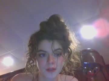 girl
        rosegold18 cam image #2313396