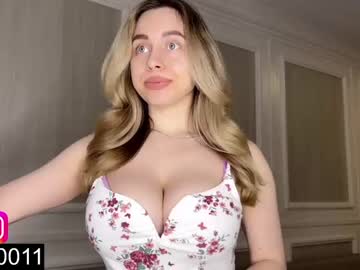 girl
        tatti_1 cam image #881010