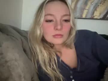 girl
        kinkychantelle98 cam image #2124105