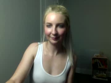 girl
        littlelanaxo cam image #2431263