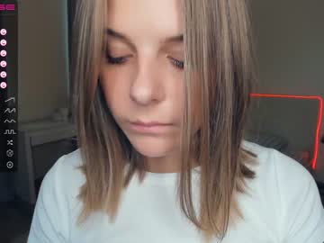 girl
        erline_may cam image #2494674