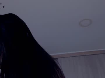 girl
        charlotte114 cam image #143948