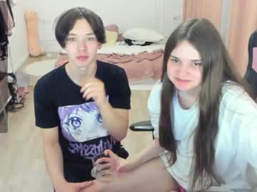 couple Webcam Girls Sex Thressome And Foursome with iamcassidy