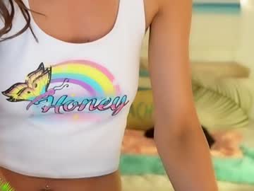 girl
        amyvalentine cam image #4189955