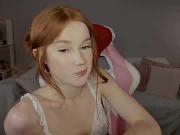 girl
        leahsthetics cam image #4084356