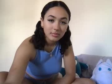girl
        aspenn777 cam image #2234941