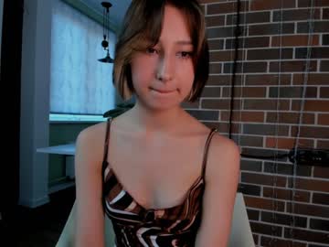 girl
        karengordons cam image #801332