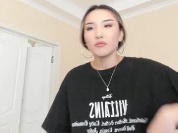 girl
        lemmexy cam image #2885591