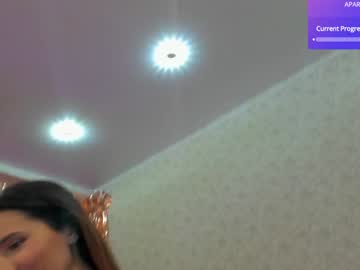girl
        crystalnut cam image #3994740