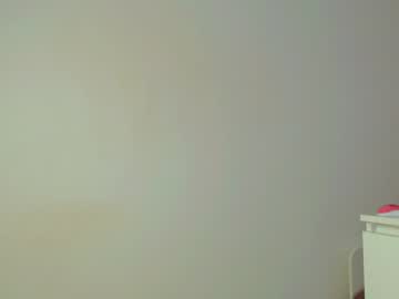 girl
        trixie_taylor cam image #4506778