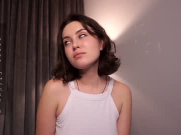 girl
        antoniaballe cam image #2277272