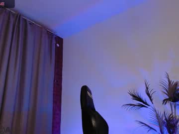 couple
        alice_leey cam image #3051337