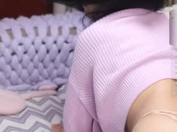 girl
        hinatabroks cam image #3331359