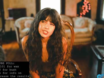 girl
        ingennui cam image #2477156