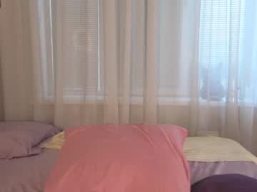 girl
        angelina_new cam image #2225919