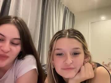 girl
        sophiekaine cam image #3757936