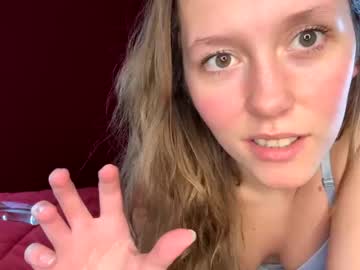 girl
        aray218 cam image #2539603