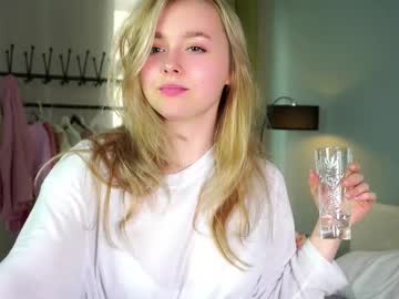girl
        odelynbrower cam image #4607778