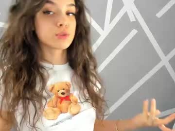 girl
        babyaylin cam image #3744747