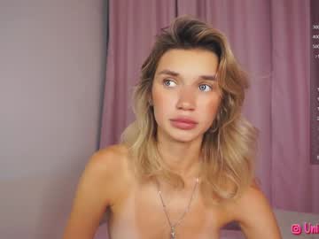 girl
        elisa_baby_girl cam image #3110219