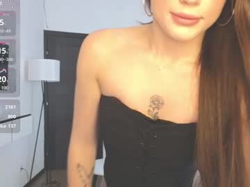 girl
        adri_dream cam image #4422601