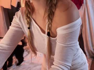 girl
        kristyspiritedaway cam image #4346600