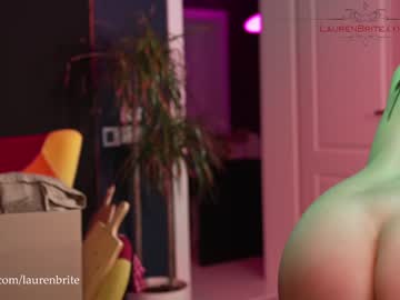 girl
        laurenbrite cam image #540894