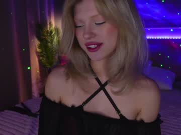 girl
        liamurr cam image #494634