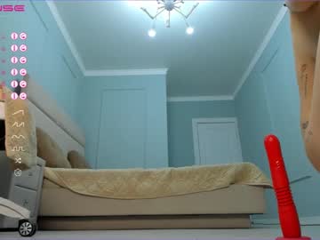 girl
        emma_clarc cam image #898497
